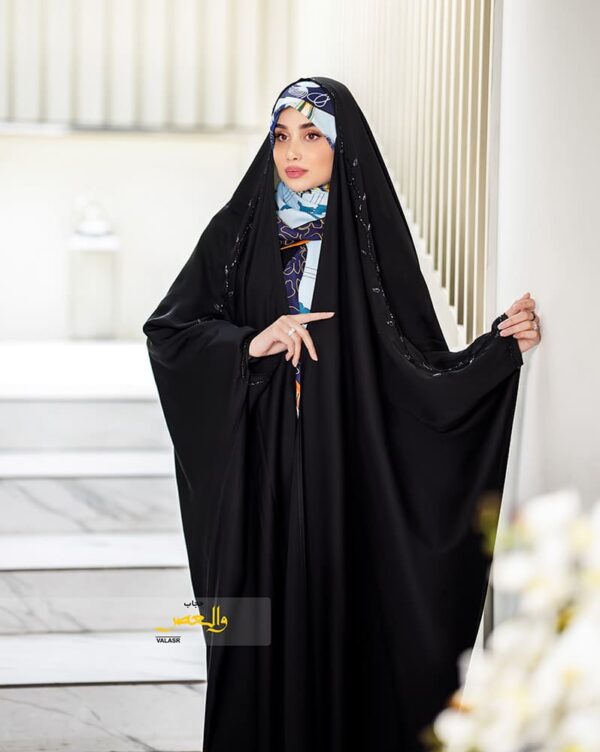 چادر جواهردوزی طرح گلبرگ سربی