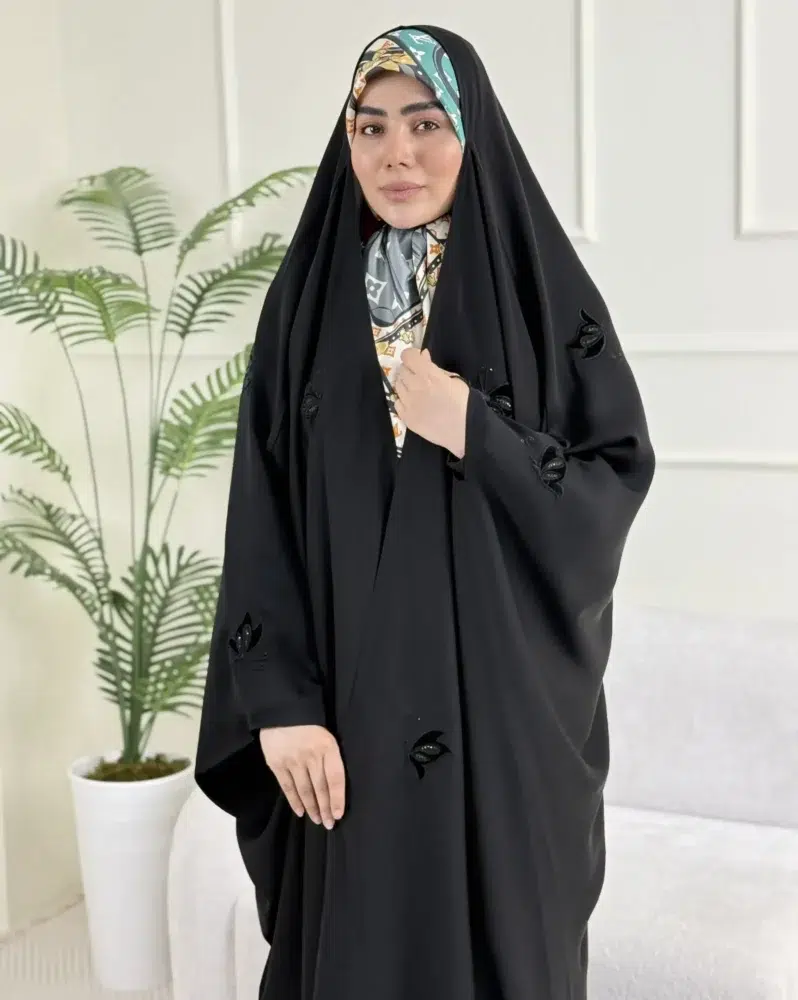 چادرگلدوزی طرح پروانه مخمل پراکنده - 1