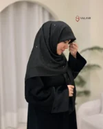 روسری مشکی مجلسی ژاکارد نگین اتریشی طرح گل کد 2007 - 3